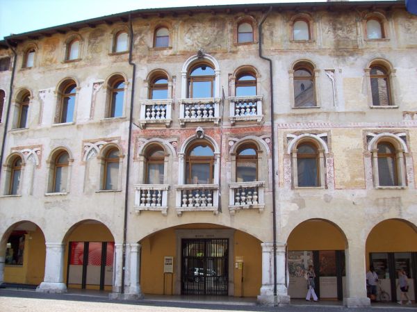 PORDENONE: AL VIA IL RESTAURO DELLA FACCIATA DI PALAZZO RICCHIERI